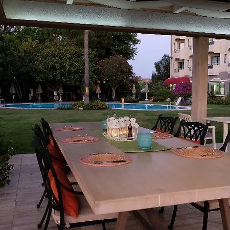 Mutlu Otel