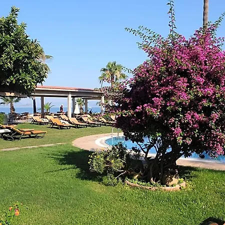 Mutlu Otel